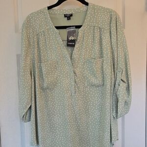 NWT Torrid Sage Blouse 2x